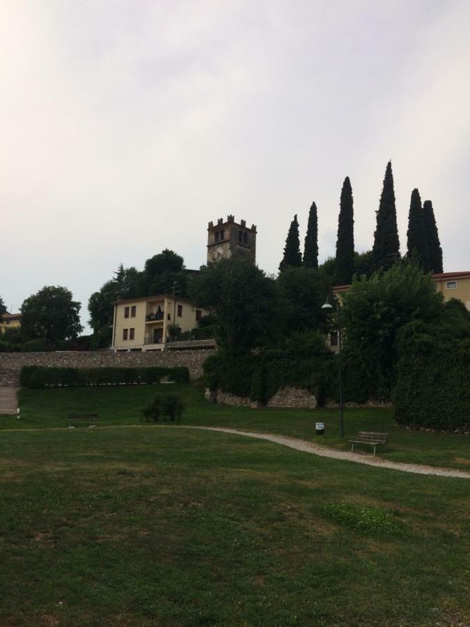Apartamento Locazione Turistica Lea Castelnuovo del Garda Exterior foto