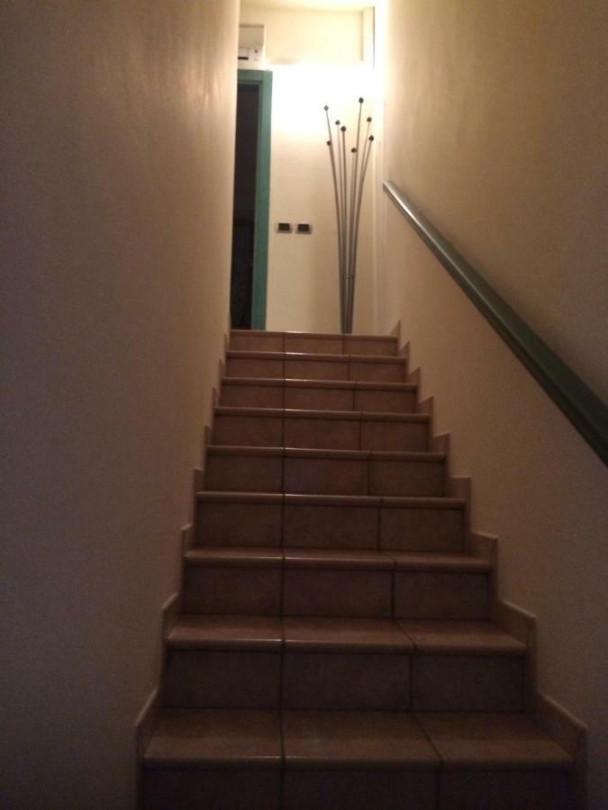 Apartamento Locazione Turistica Lea Castelnuovo del Garda Exterior foto